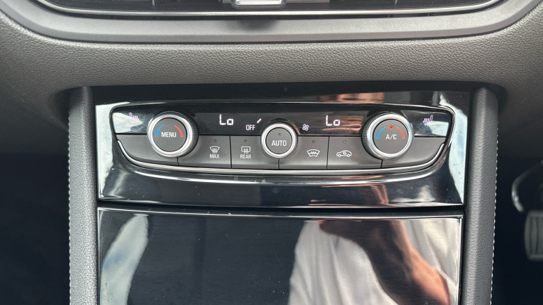 Vauxhall Grandland 1.2 Turbo Ultimate 5dr Petrol Hatchback